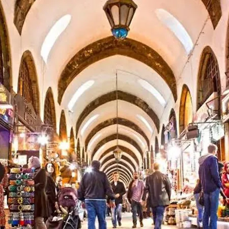 Gram Pazar Laleli Yakin Daire Стамбул
